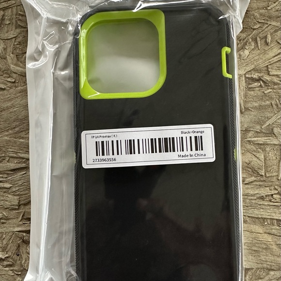 Black green defender Apple IPhone 14 Pro Max phone case. - Picture 2 of 3